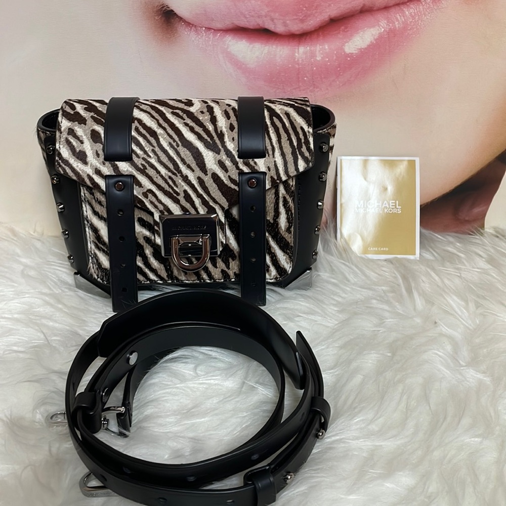 Michael Kors Manhattan style small messenger haircalf bag